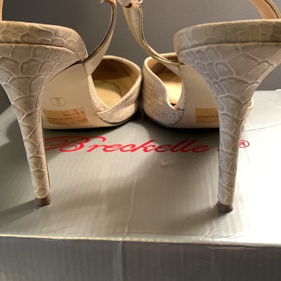 Breckelles Heels Womens Strappy Heels - Picture 4 of 9